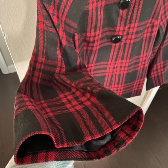BNWOT! Gorgeous holiday button up plaid jacket! - Picture 2 of 7
